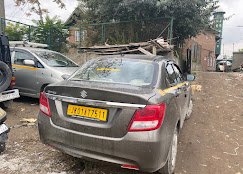 Tourist Taxi Srinagar - photo 5 - Taxi and Cab Services in Srinagar