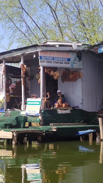 Saffron Treasure - photo 5 - Dry Fruits and Saffron Stores in Srinagar