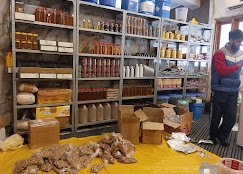 ZF Kashmiri Dry Fruits - photo 4 - Dry Fruits and Saffron Stores in Srinagar
