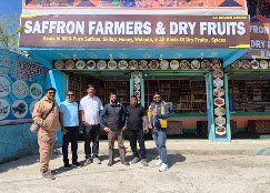 Saffron Farmers and Dry Fruits - photo 3 - Dry Fruits and Saffron Stores in Srinagar