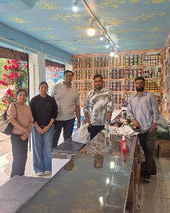 Saffron Farmers and Dry Fruits - photo 4 - Dry Fruits and Saffron Stores in Srinagar