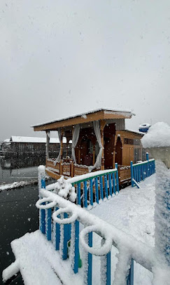 Photo 5 of Houseboat Wild Rose