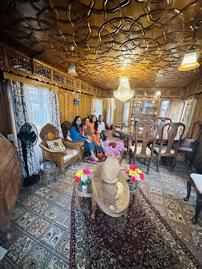 Akbar Group Of Heritage Houseboats Logo