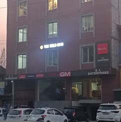 Gold's Fitness Arena Anantnag Logo
